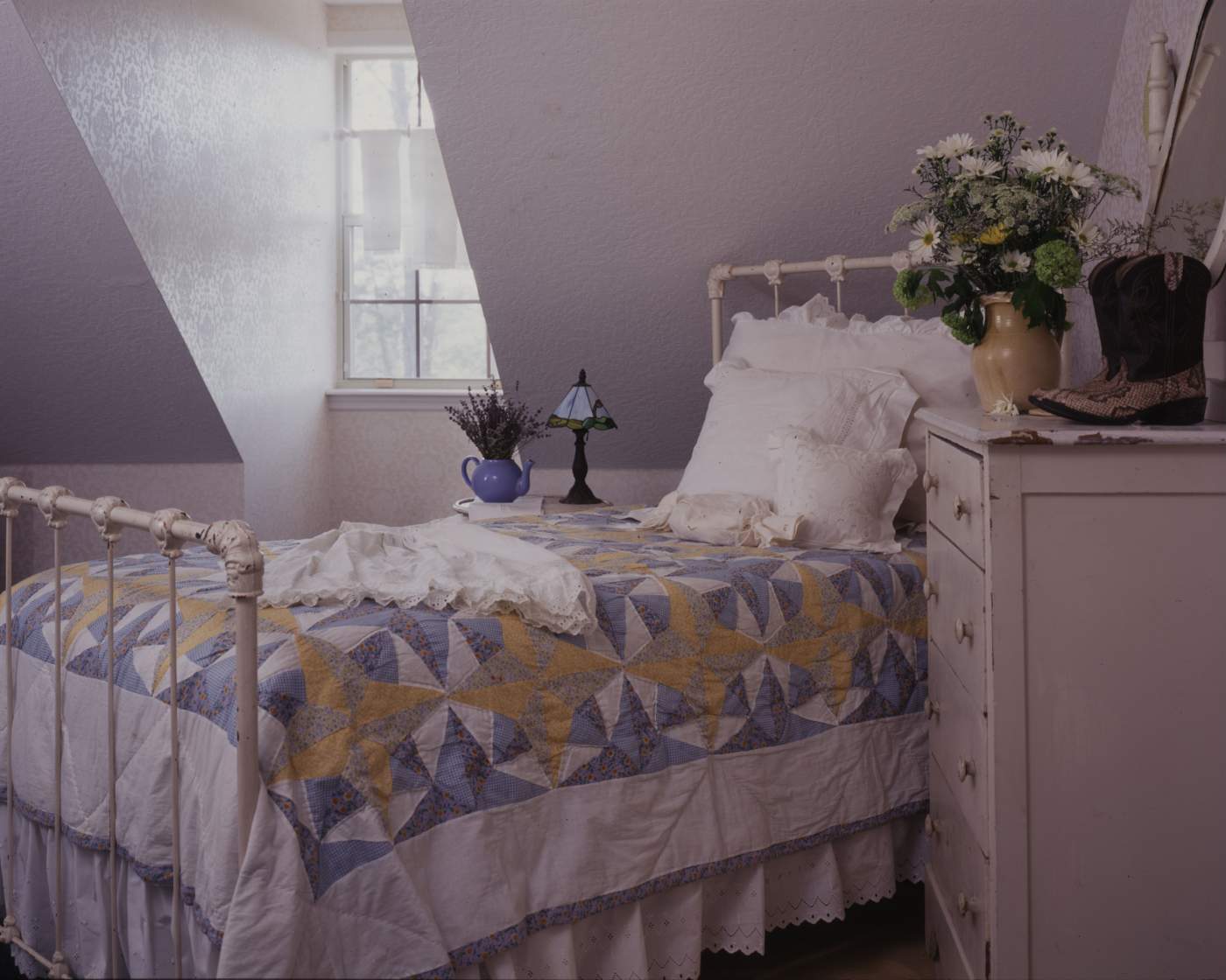 Girl's room in purple theme